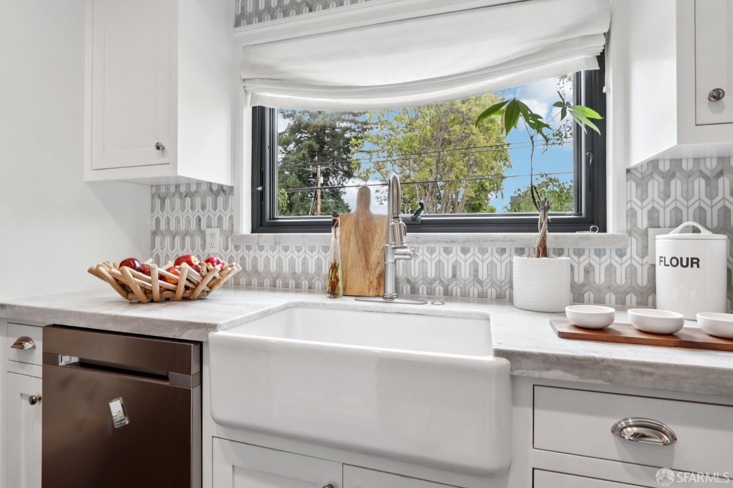 733 Fairfield Road, Unit 8 Burlingame, CA 94010 - Photo 21 of 46