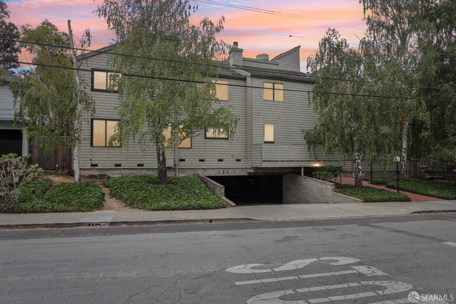 733 Fairfield Road, Unit 8 Burlingame, CA 94010 - Photo 38 of 46