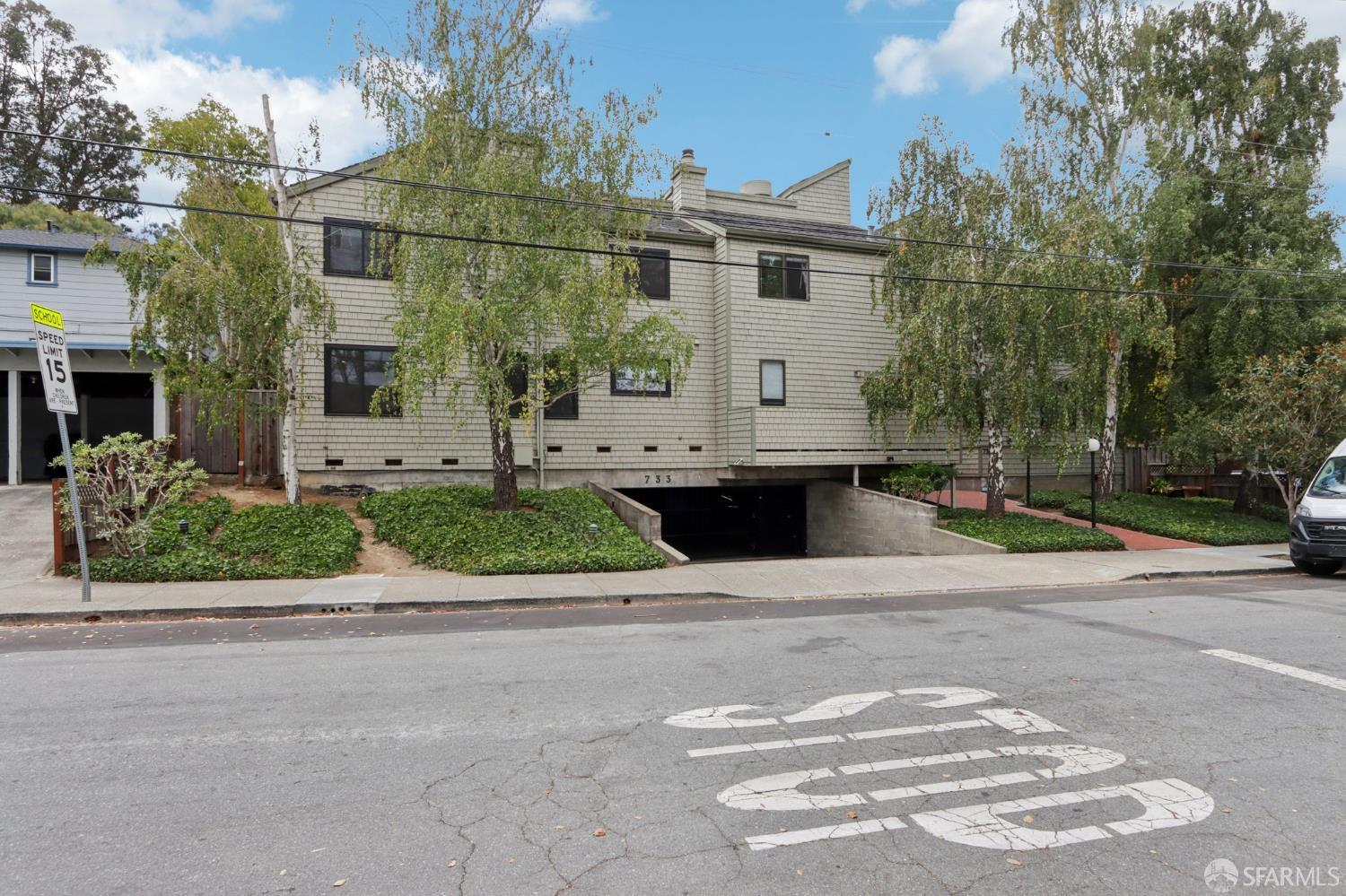 733 Fairfield Road, Unit 8 Burlingame, CA 94010 - Photo 44 of 46