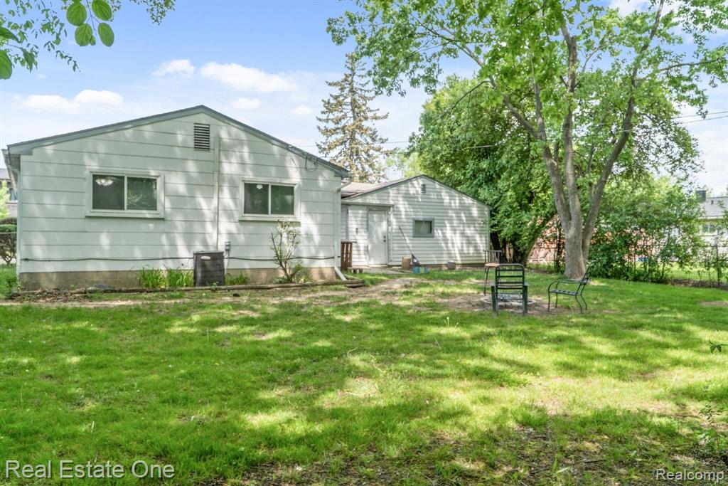 4044 Greenfield Road Berkley, MI 48072 - Photo 18 of 21