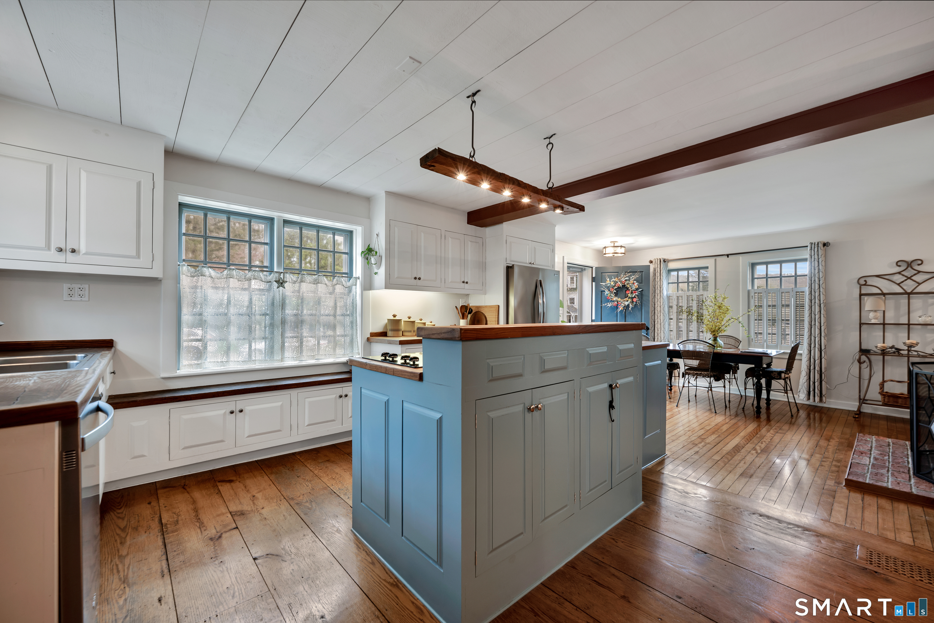 271 Cherry Brook Road Canton, CT 06019 - Photo 11 of 40