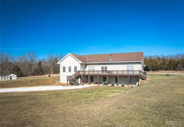 $750,000 | 11373 Thunder Ridge Road, Richwoods, MO 63071