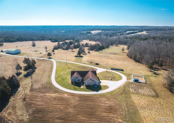 $750,000 | 11373 Thunder Ridge Road, Richwoods, MO 63071