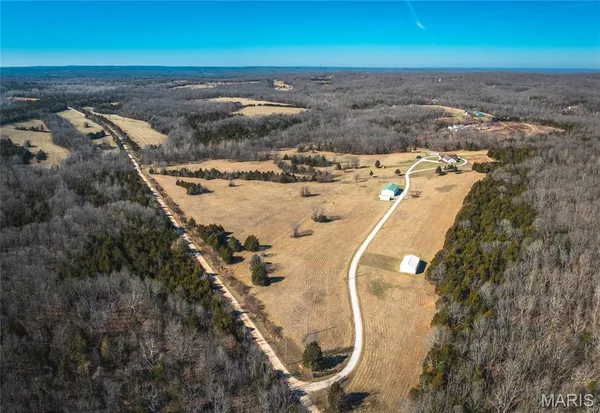 $750,000 | 11373 Thunder Ridge Road, Richwoods, MO 63071