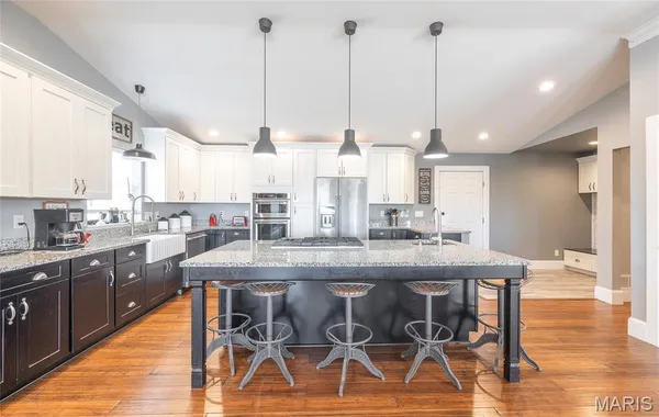$750,000 | 11373 Thunder Ridge Road, Richwoods, MO 63071
