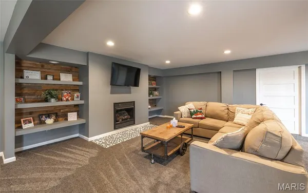 $750,000 | 11373 Thunder Ridge Road, Richwoods, MO 63071