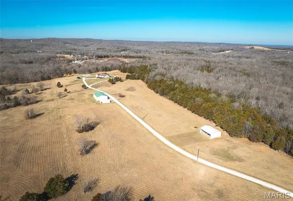 $750,000 | 11373 Thunder Ridge Road, Richwoods, MO 63071