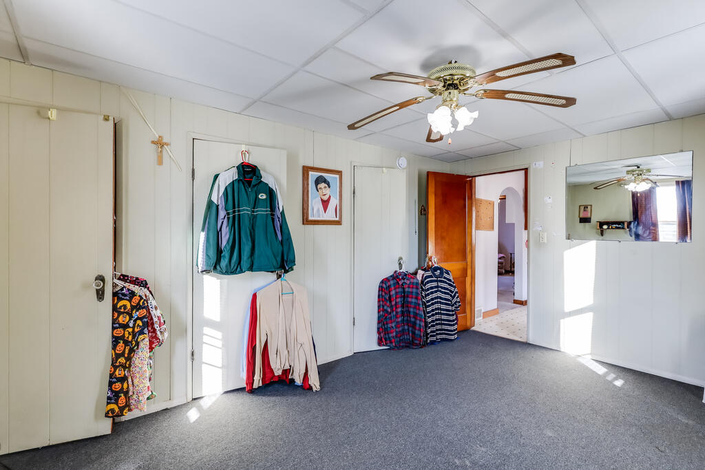 1423 South 14th Street Manitowoc, WI 54220 - Photo 16 of 24 IMG_5176