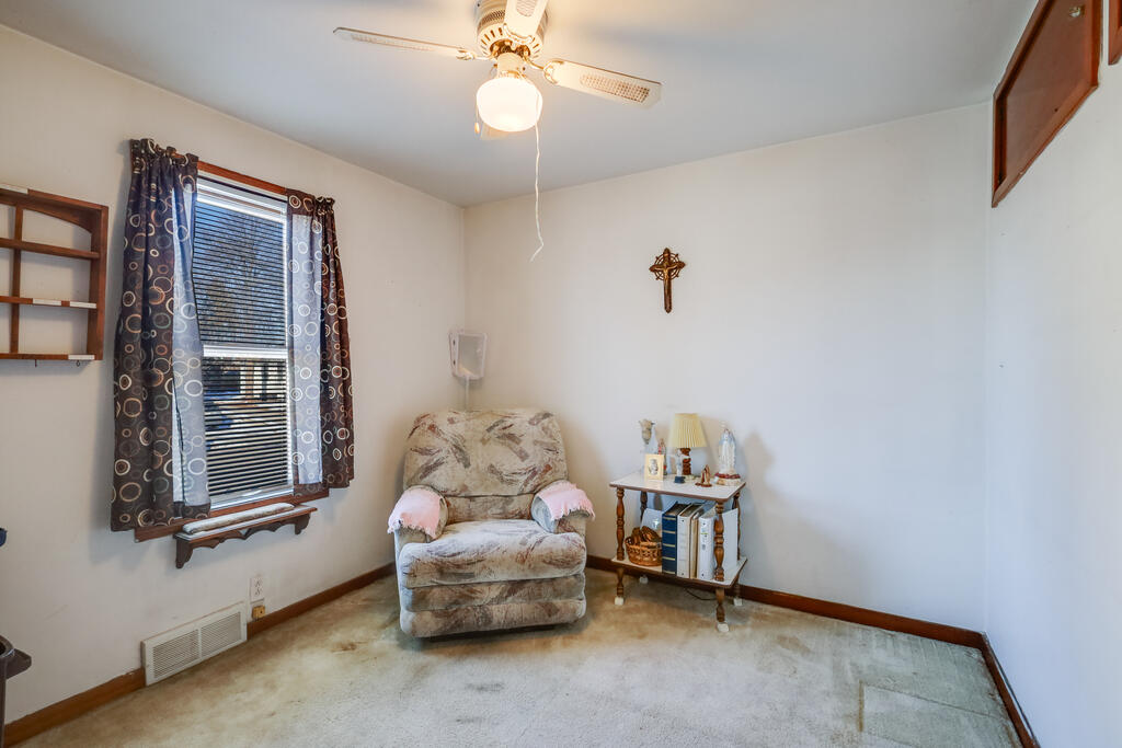 1423 South 14th Street Manitowoc, WI 54220 - Photo 18 of 24 IMG_5097