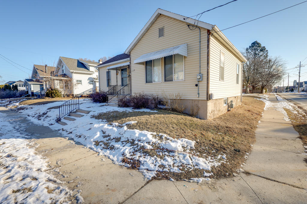 1423 South 14th Street Manitowoc, WI 54220 - Photo 23 of 24 IMG_5064