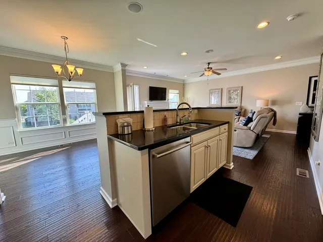 $384,900 | 12903 Cypress Lane, Plainfield, IL 60585