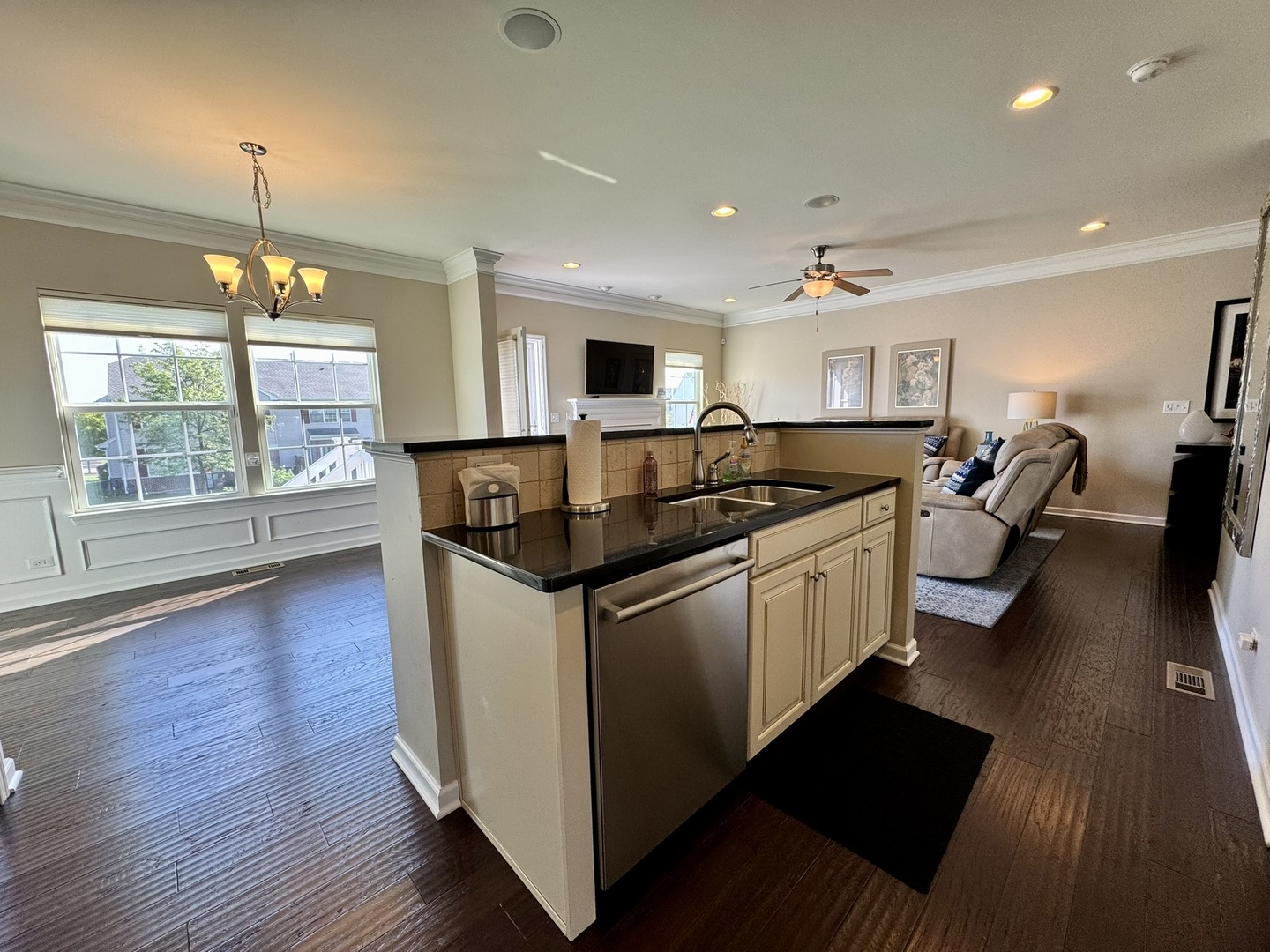 12903 Cypress Lane Plainfield, IL 60585 - Photo 8 of 30 a kitchen with granite countertop a stove and wooden floor