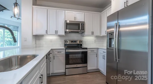 $2,491 | 4300 Sharon Road, Unit A, Charlotte, NC 28211