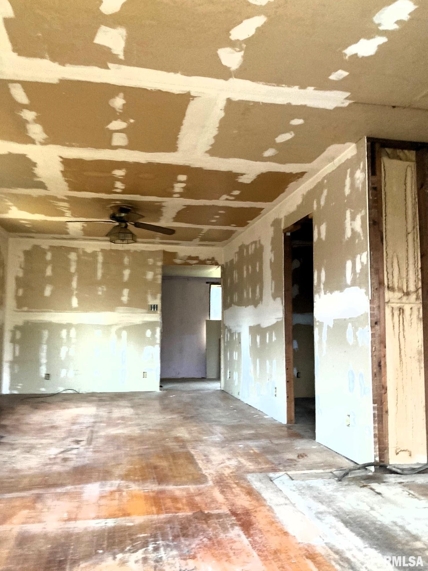 3724 Sangamo Heights Road Springfield, IL 62702 - Photo 10 of 22