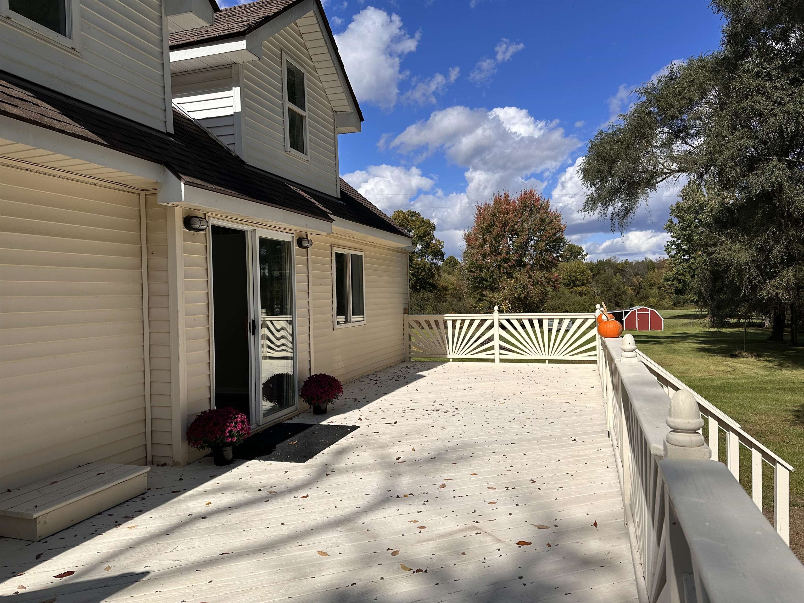 4367 East Lake Road Clio, MI 48420 - Photo 5 of 27 50124311-4.JPG