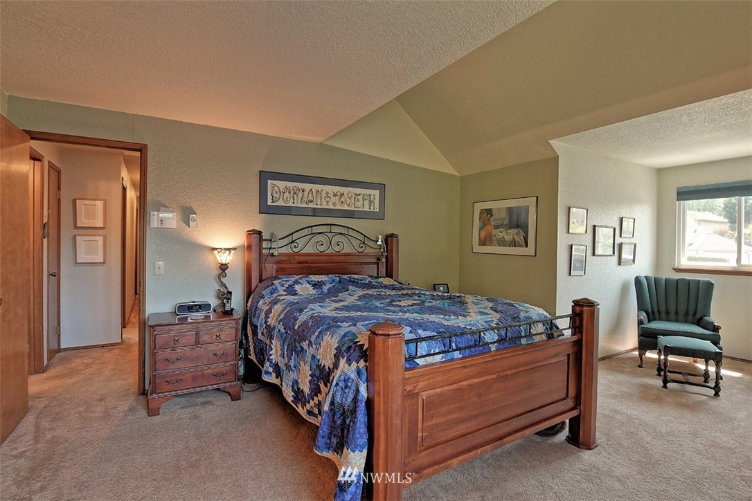 6217 137th Place Southwest Edmonds, WA 98026 - Photo 12 of 24 Gallery Image 12