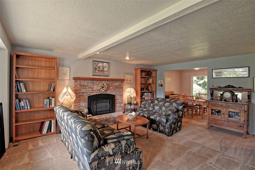 6217 137th Place Southwest Edmonds, WA 98026 - Photo 3 of 24 Gallery Image 3
