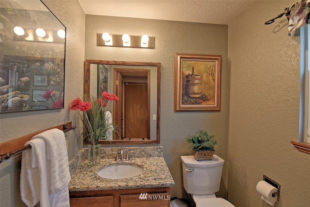 6217 137th Place Southwest Edmonds, WA 98026 - Photo 10 of 24 Gallery Image 10