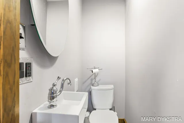 $330,000 | 1019 Calvin Avenue Southeast, Grand Rapids, MI 49506