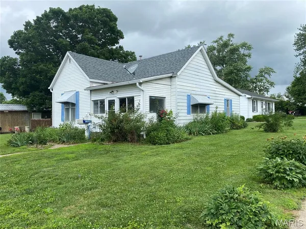 $93,000 | 302 West Elm Street, Palmyra, MO 63461