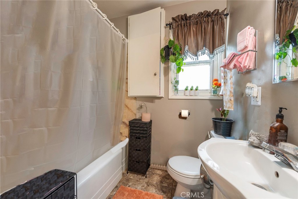 4670 Cover Street Riverside, CA 92506 - Photo 43 of 48