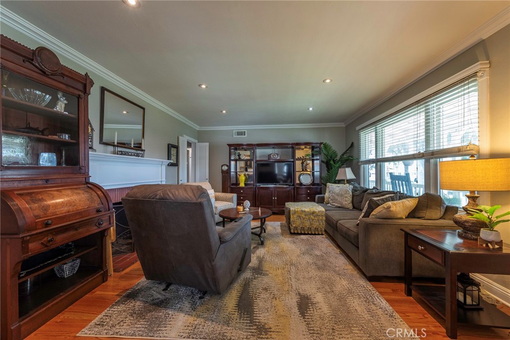 4670 Cover Street Riverside, CA 92506 - Photo 7 of 48