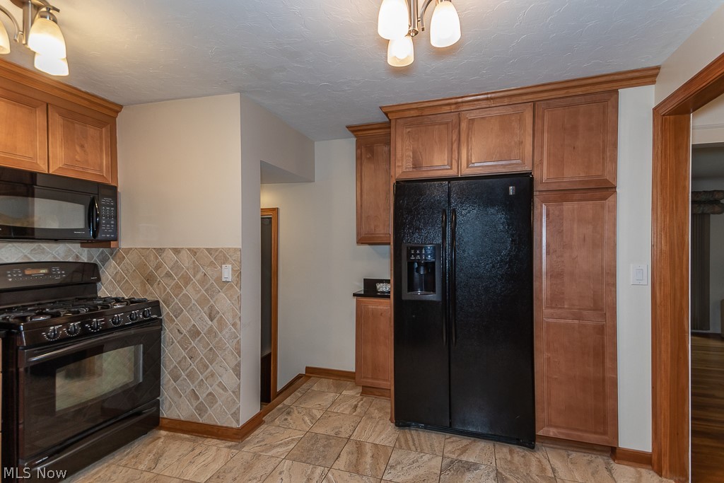 1103 Brainard Road Lyndhurst, OH 44124 - Photo 11 of 23