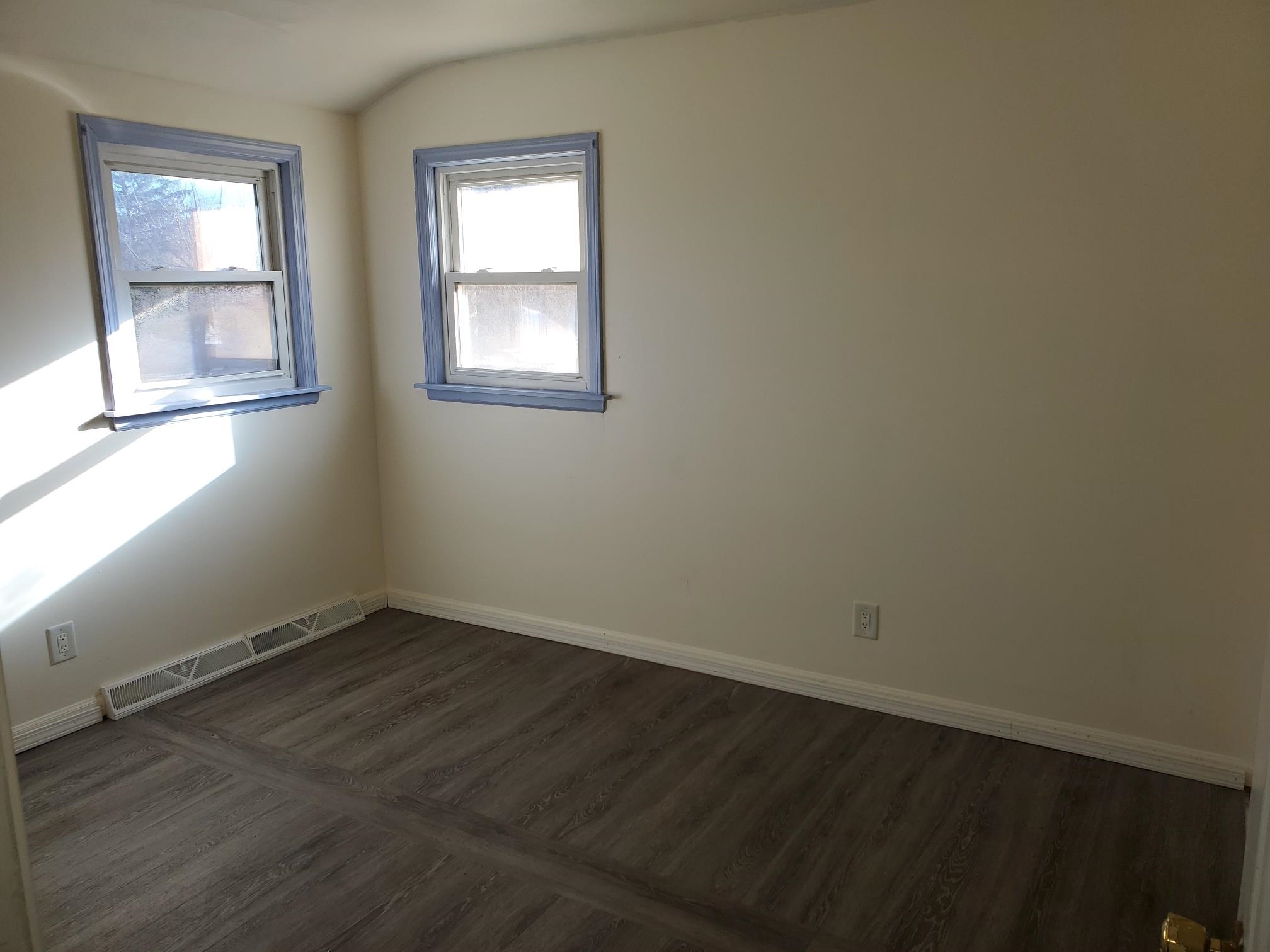411 Roland Avenue Rockford, IL 61107 - Photo 9 of 13 Gallery Image 9
