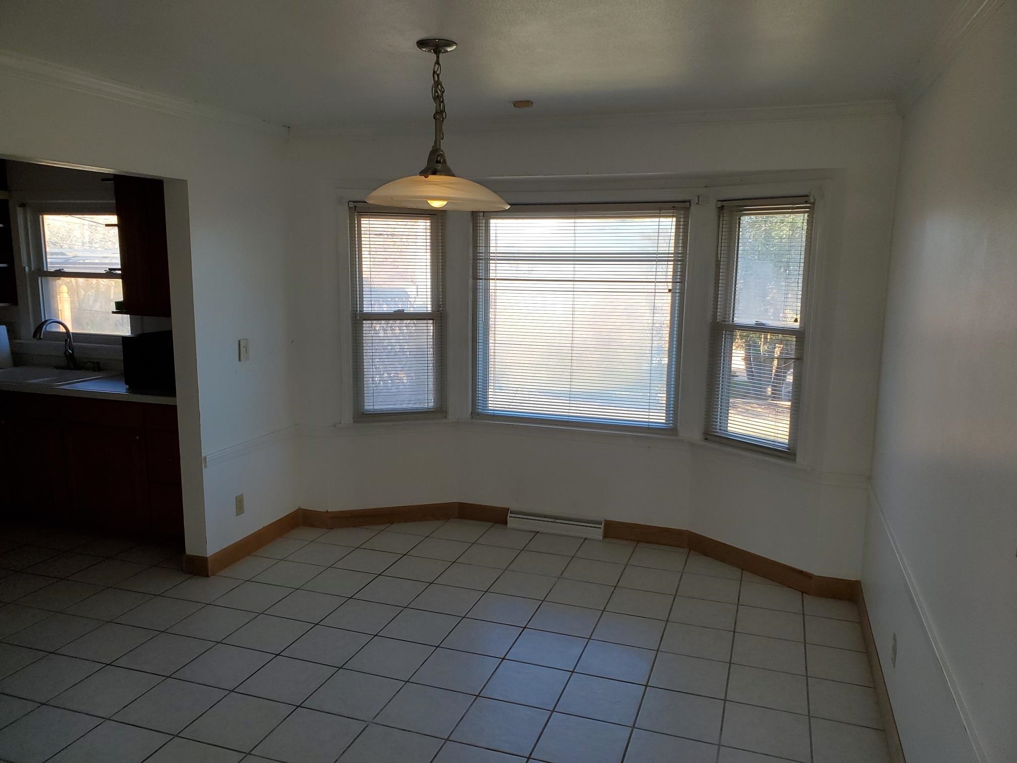 411 Roland Avenue Rockford, IL 61107 - Photo 10 of 13 Gallery Image 10