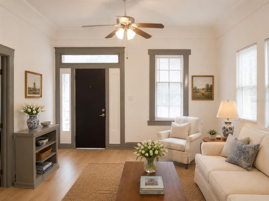 2107 West Chestnut Street Tampa, FL 33607 - Photo 4 of 19 Gallery Image 4
