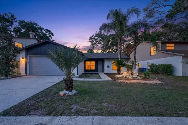 $425,000 | 14841 Oak Vine Drive, Lutz, FL 33559