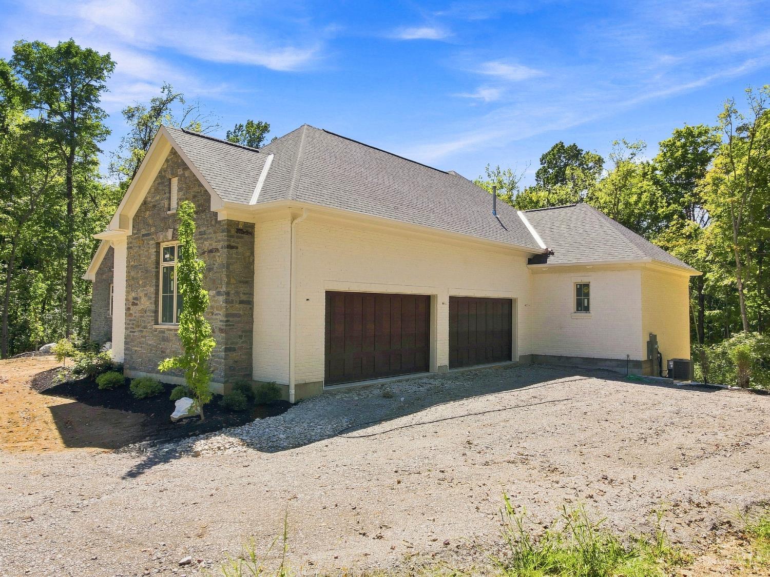 568 Locust Run Road Cincinnati, OH 45245 - Photo 4 of 61 Gallery Image 4