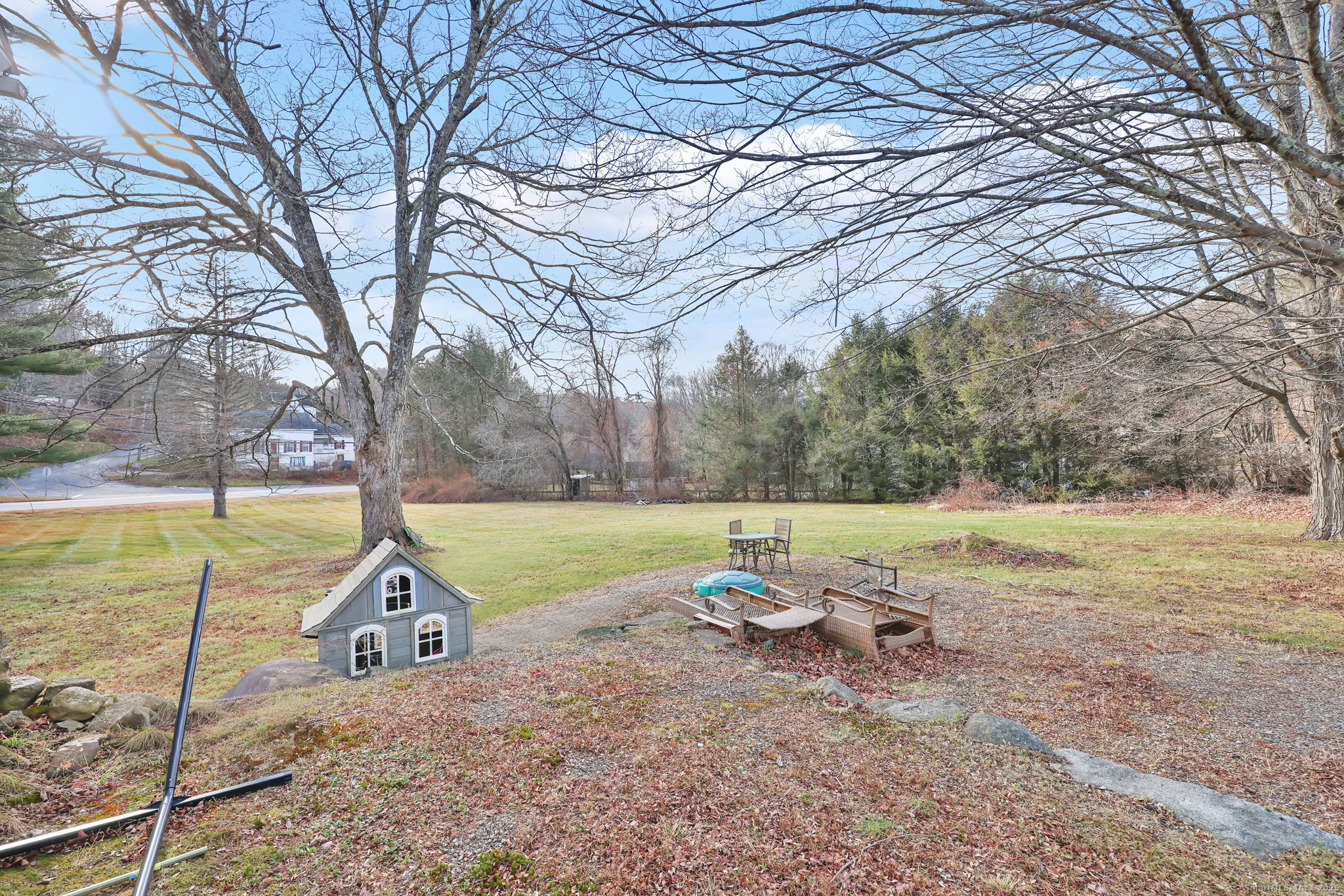 237 Upper Road Stafford, CT 06076 - Photo 4 of 40