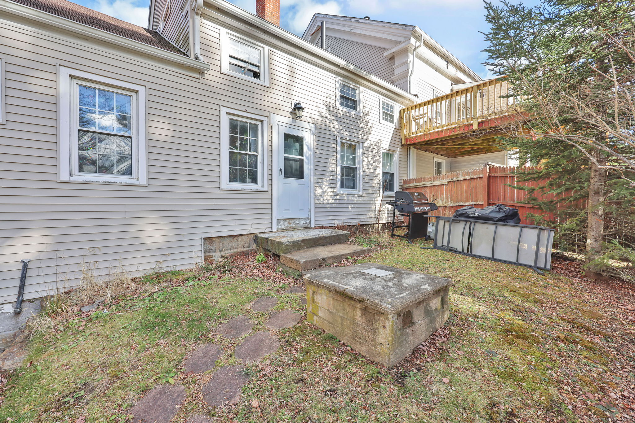 237 Upper Road Stafford, CT 06076 - Photo 6 of 40