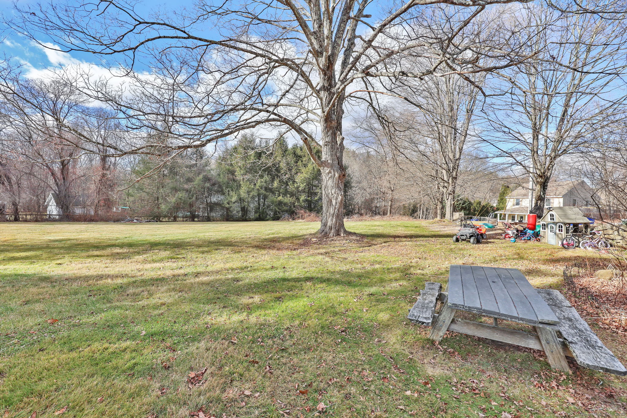 237 Upper Road Stafford, CT 06076 - Photo 8 of 40