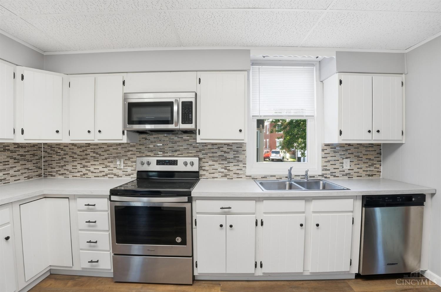 4308 Smith Road Cincinnati, OH 45212 - Photo 12 of 43