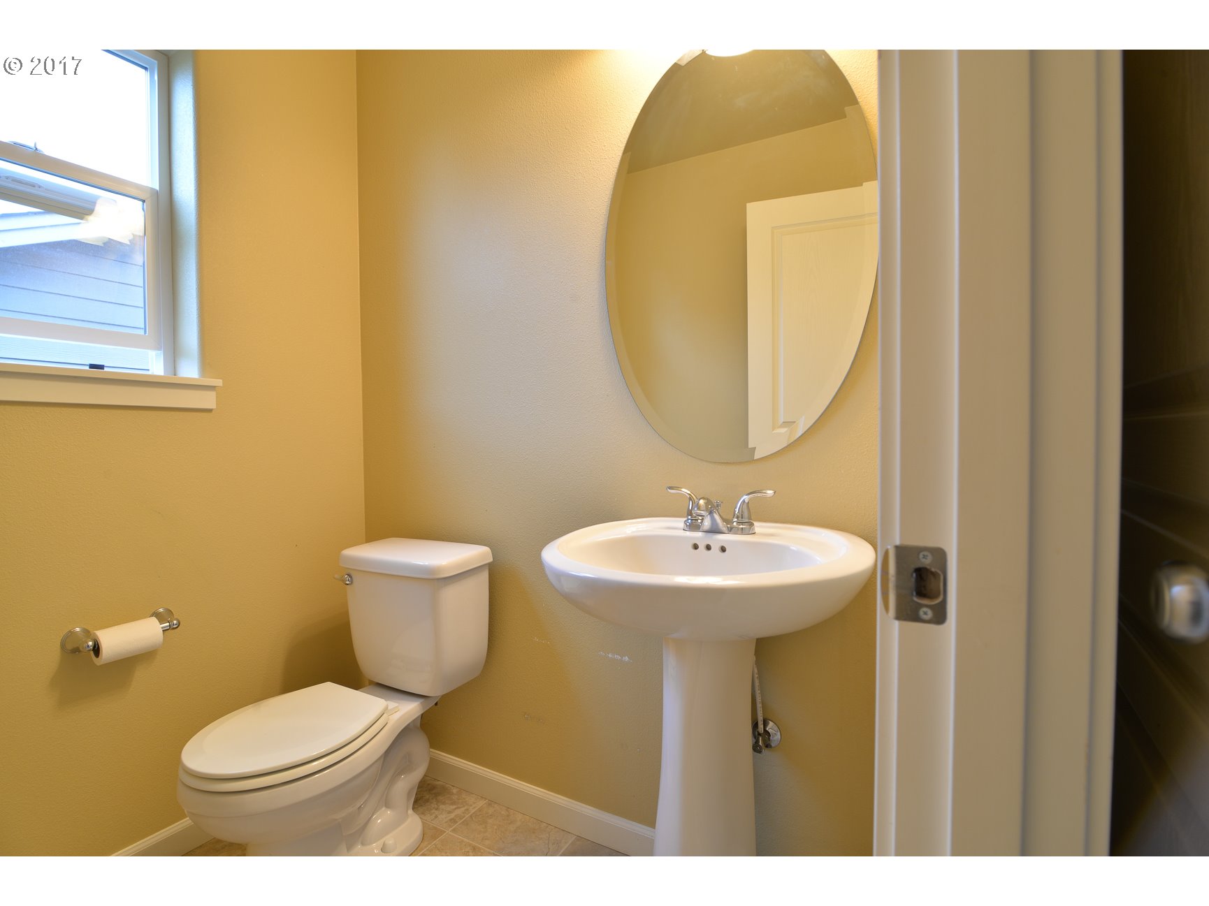 15589 Southwest Raphael Lane Tigard, OR 97224 - Photo 19 of 23 Bathroom