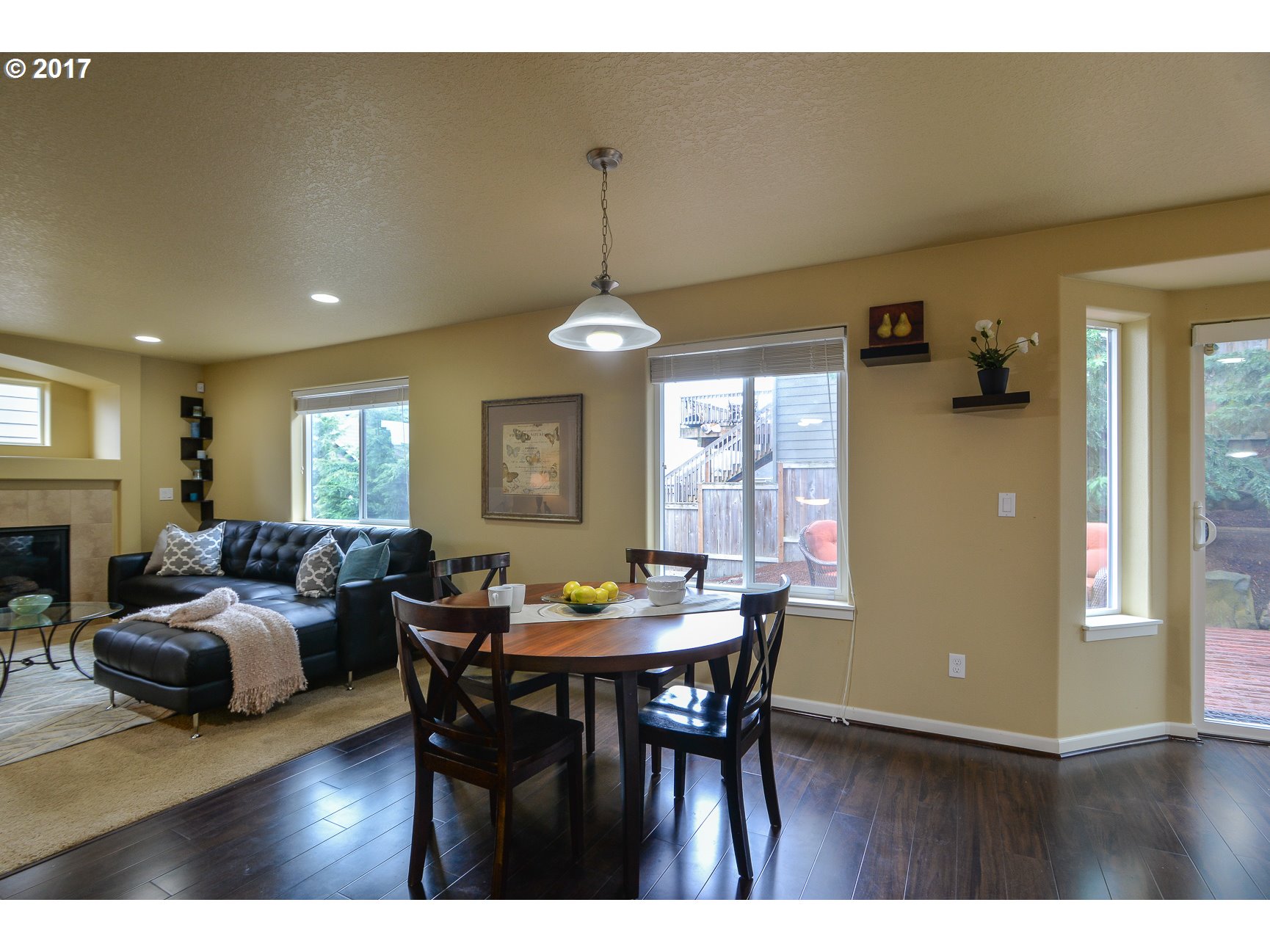 15589 Southwest Raphael Lane Tigard, OR 97224 - Photo 9 of 23 Kitchen/Family Room