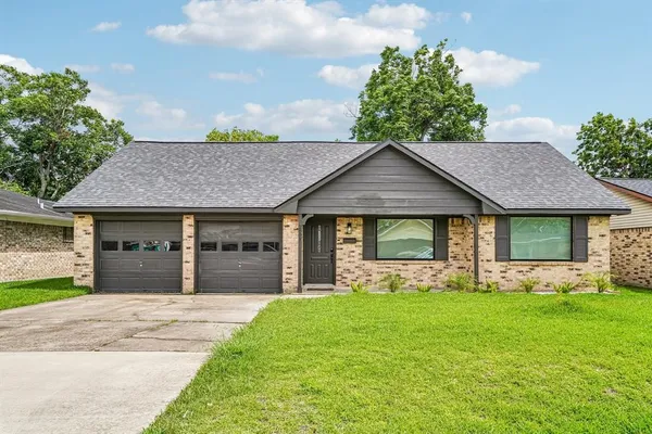 $2,500 | 2801 Coy Drive, Deer Park, TX 77536