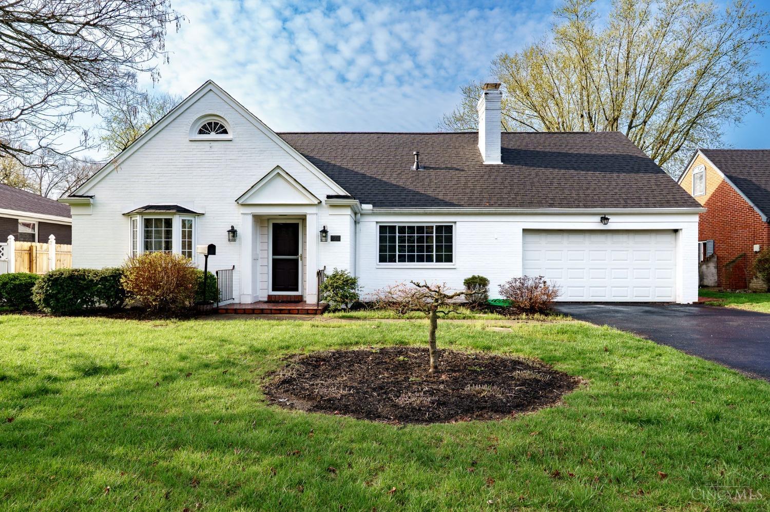 272 West Stroop Road Kettering, OH 45429 - Photo 2 of 43 Gallery Image 2