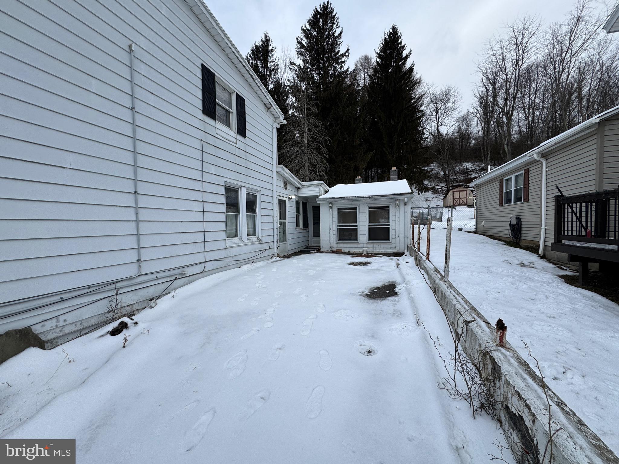 4 Trenton Road Mahanoy City, PA 17948 - Photo 2 of 25