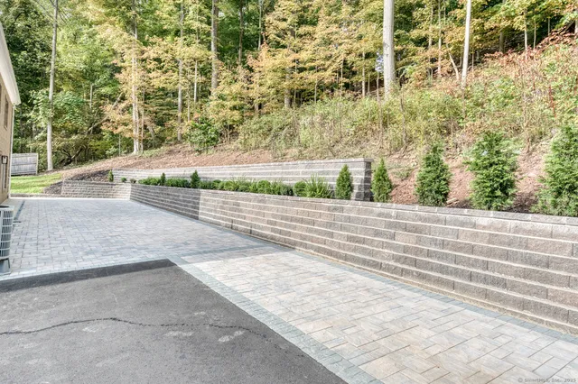 a view of a pathway both side of building