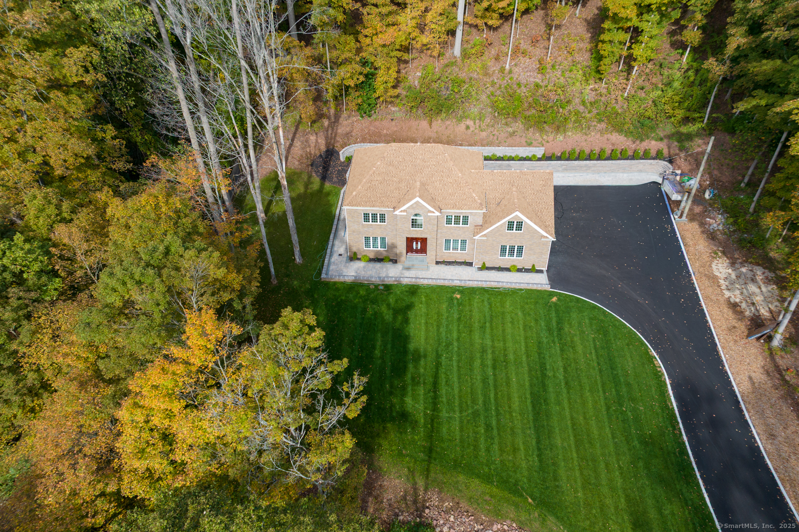 171 Oregon Road Meriden, CT 06451 - Photo 38 of 38 a view of a garden from a balcony