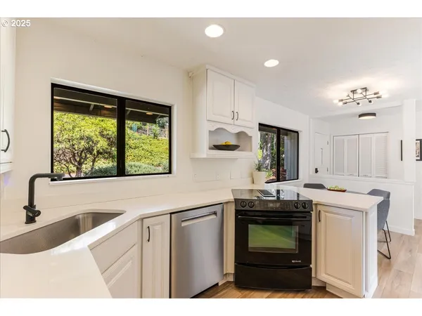 $700,000 | 38830 Southwest Hartley Road, Gaston, OR 97119