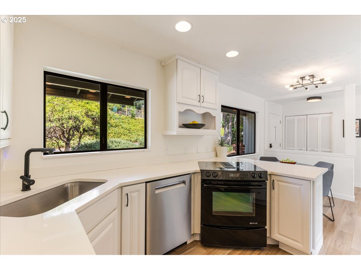 38830 Southwest Hartley Road Gaston, OR 97119 - Photo 14 of 44