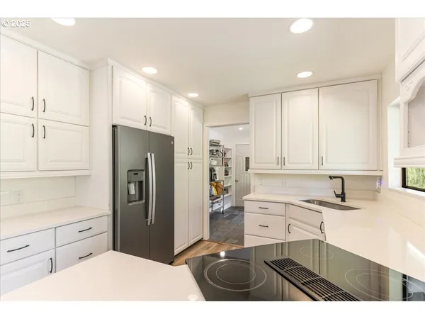 $700,000 | 38830 Southwest Hartley Road, Gaston, OR 97119