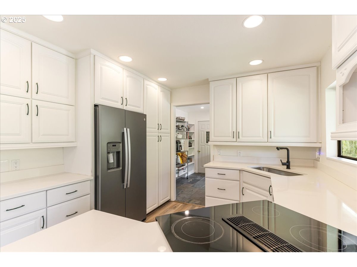 38830 Southwest Hartley Road Gaston, OR 97119 - Photo 15 of 44