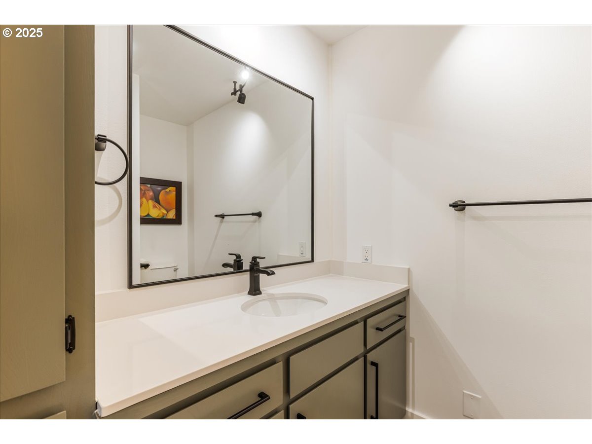 38830 Southwest Hartley Road Gaston, OR 97119 - Photo 37 of 44