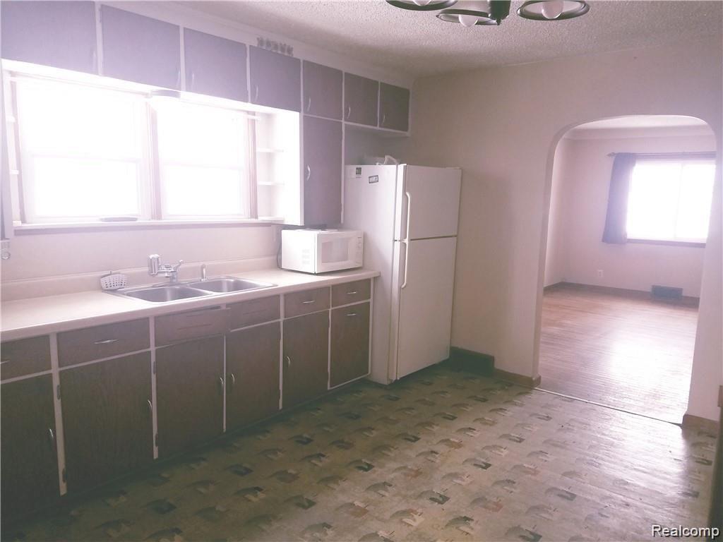 6391 Weyer Road Imlay City, MI 48444 - Photo 4 of 9 Weyer Kit.jpg