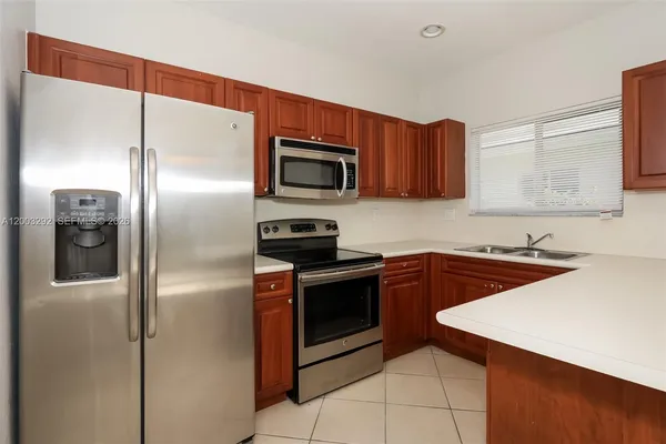 $2,965 | 3168 Northeast 4th Street, Homestead, FL 33033